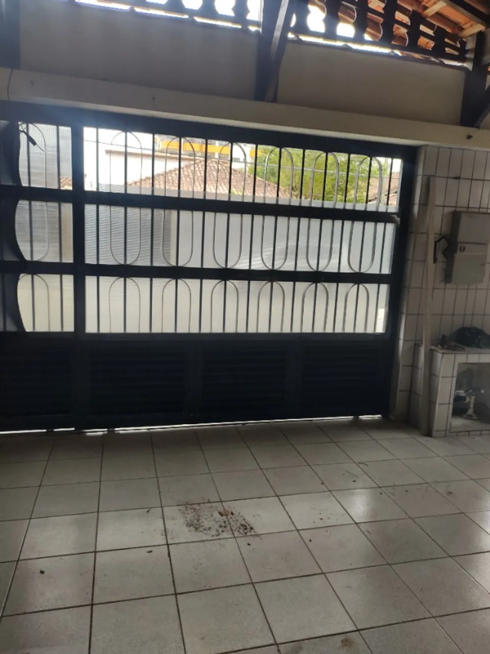Portão de alumínio Marrom