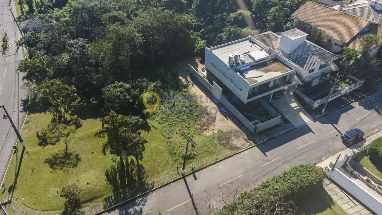 Terreno à venda em Lagoa da Conceição - Florianópolis - SC