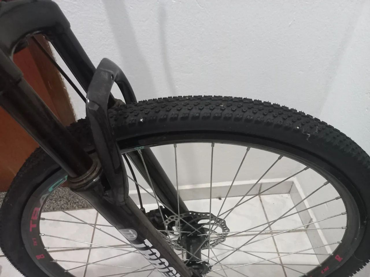 Bicicleta com Freio a Disco, tamanho 17, nunca usada - Foto 4