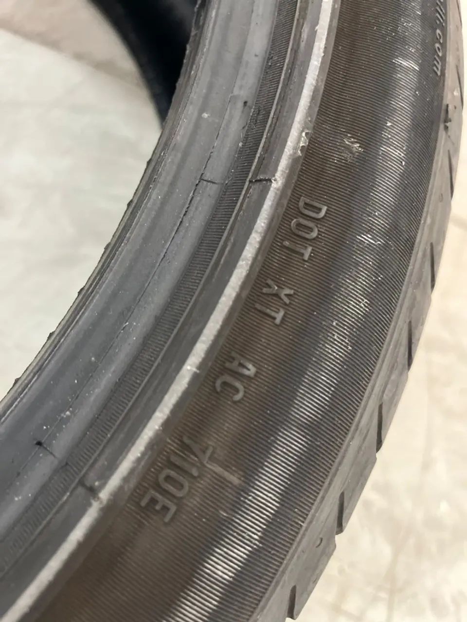 OPORTUNIDADE!!! PNEU 265/40 R21 ORIGINAL PIRELLI PZERO SEMI NOVO - Foto 6