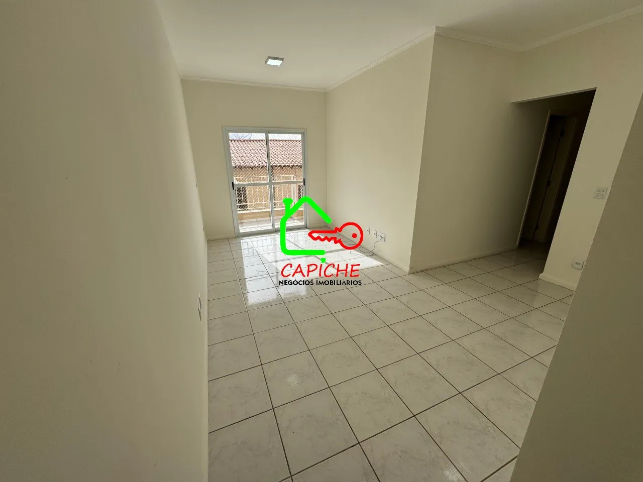 Apartamento para locação no Centro de Vinhedo-SP: 2 quartos, 1 suíte, 1 vaga de garagem e 