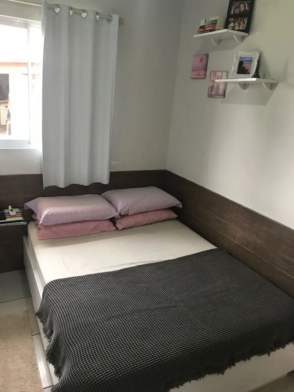Aluga-se AP 1 quarto anual