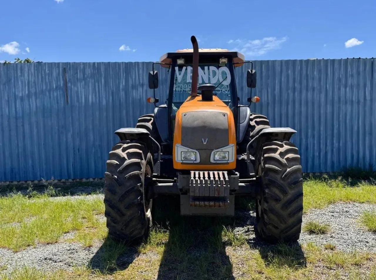TRATOR VALTRA BIT 185 4X4 2010