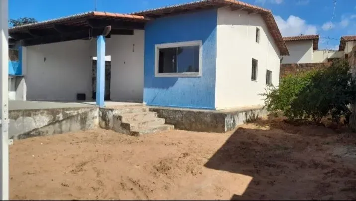 Alugo casa em Extremoz
