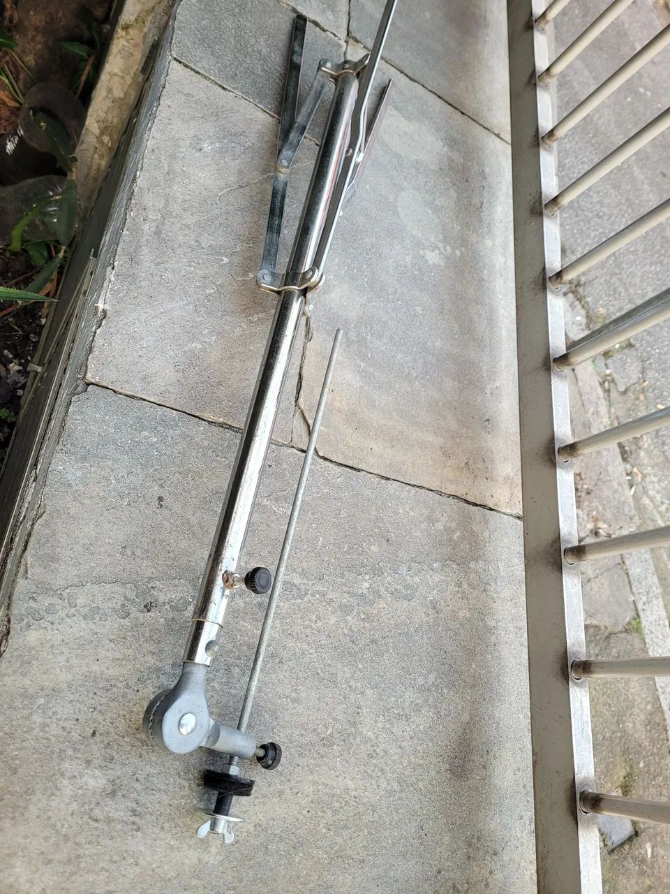 Pedestal para prato de bateria - girafa - Foto 3