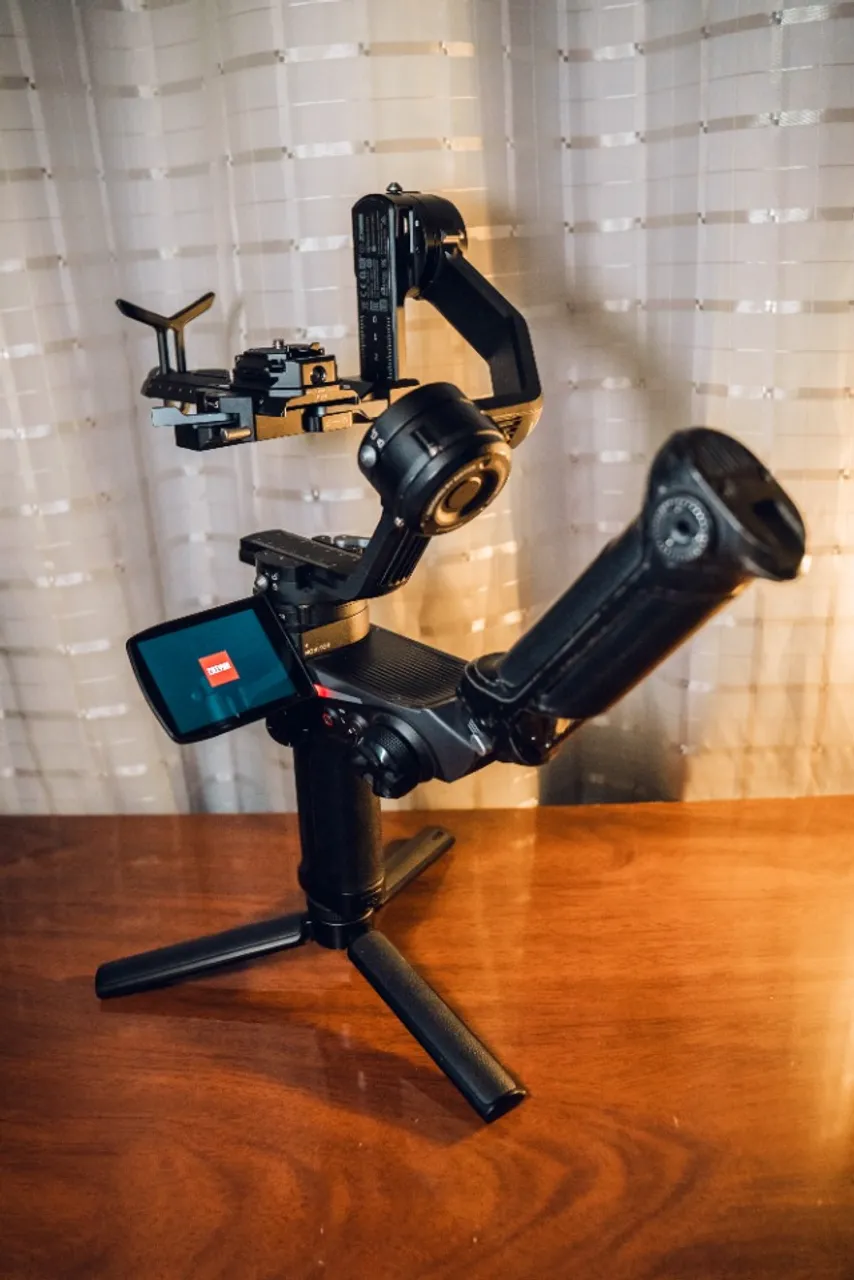 Gimbal Zhiyun Weebill 2 Combo + Falcam F38 Quick Release System