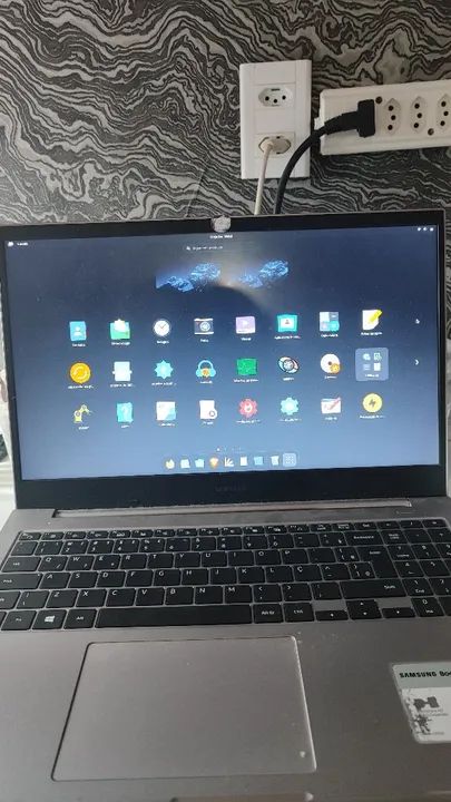Notebook Samsung Book E30, core i3, Linux- Zorin OS. LEIA A DESCRIÇÃO!!!  - Foto 2