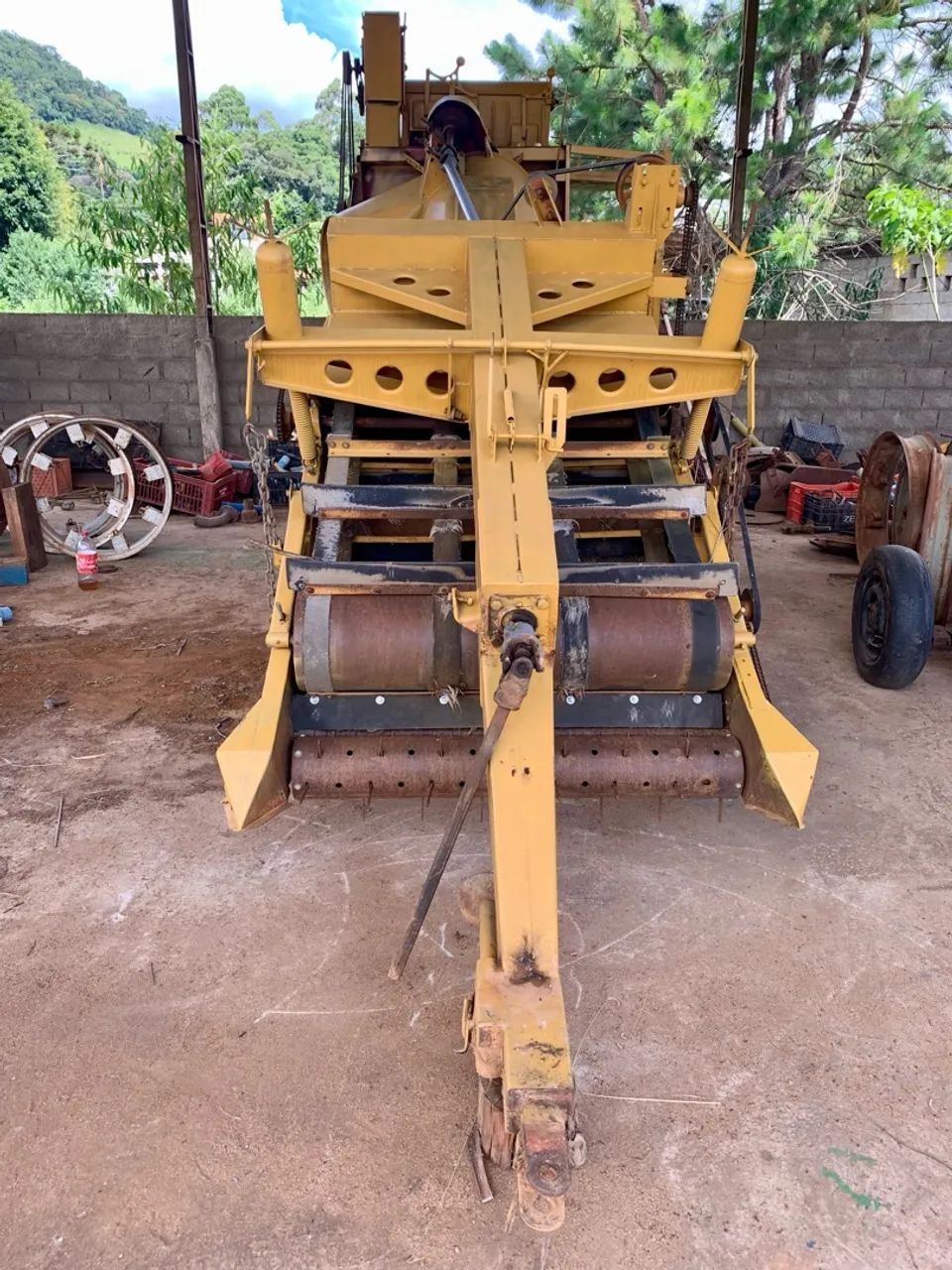 Colhedeira de feijão e amendoim 