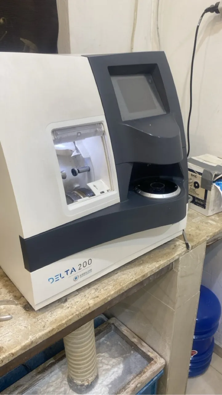 Máquina de montagem delta 200 Essilor