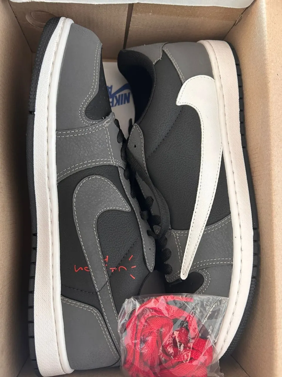 Tênis Nike Travis Scott