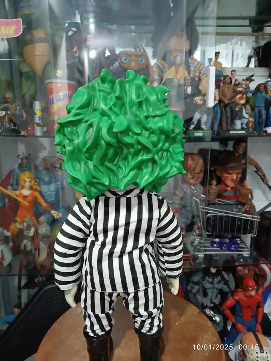 Boneco Beetlejuice - Mezco  - Foto 3
