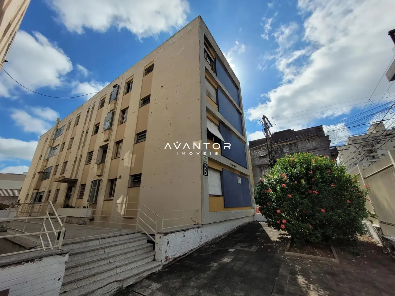 Apartamento de 3 dormitórios, no centro