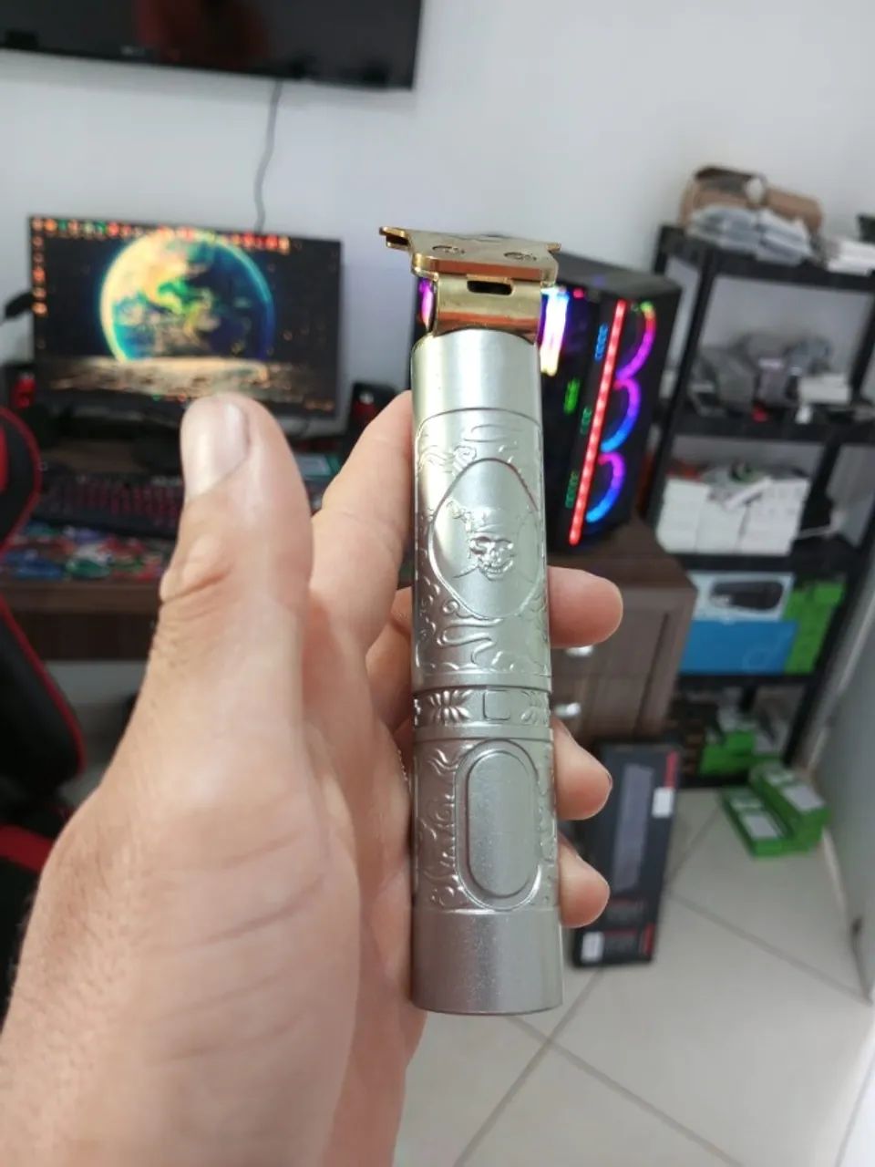 Maquina Acabamento/Barba/Cabelo Caveira Profissional, Sem fio, Usb - Nova - Entrego! - Foto 4