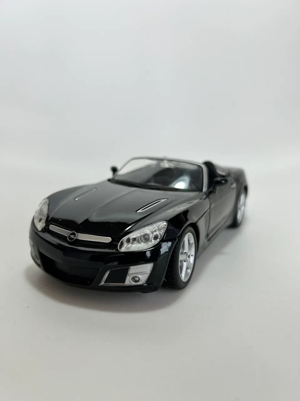 Miniatura Opel GT Maisto Special Edition