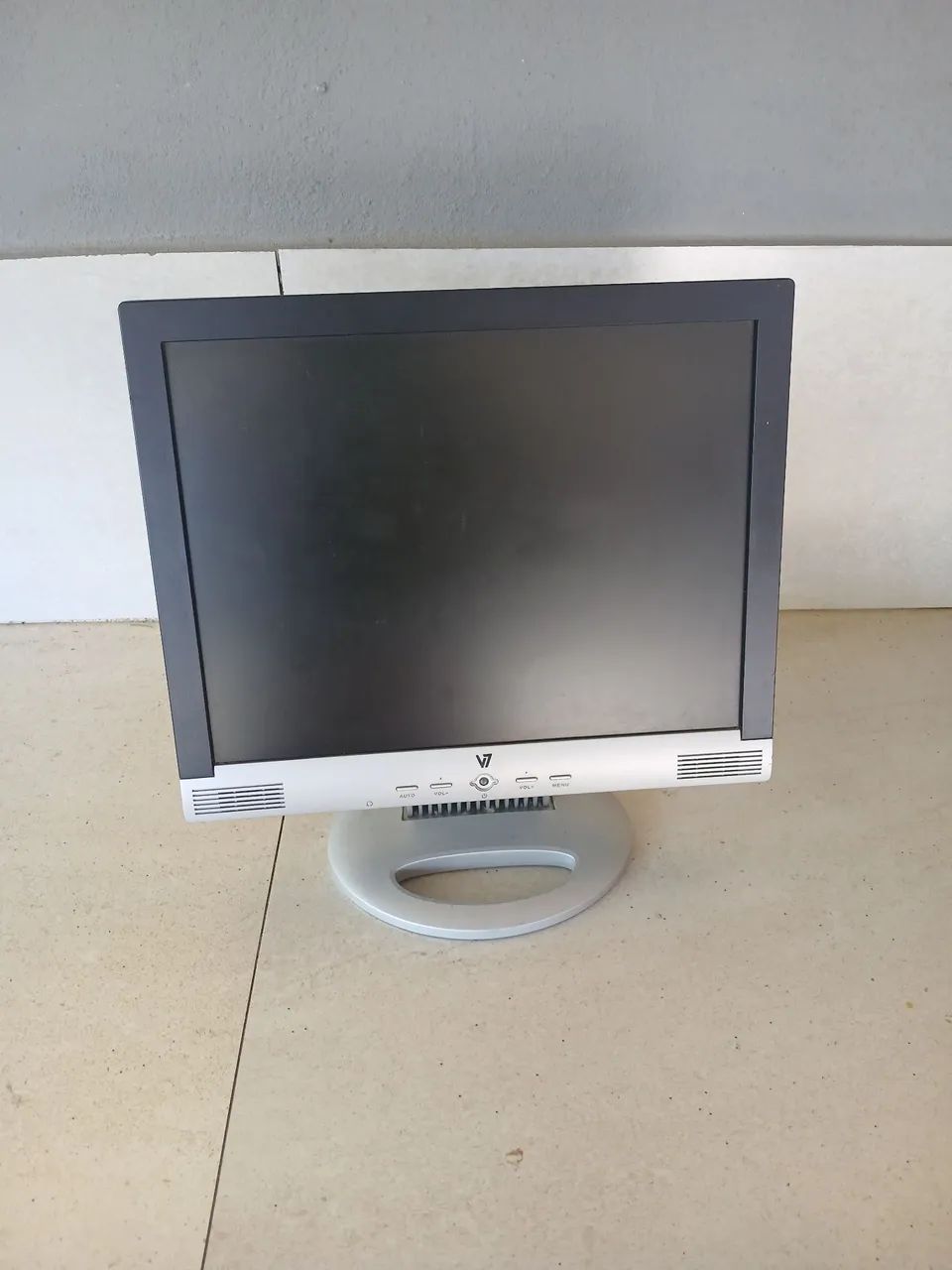 Monitor v7 17 polegadas  - Foto 5