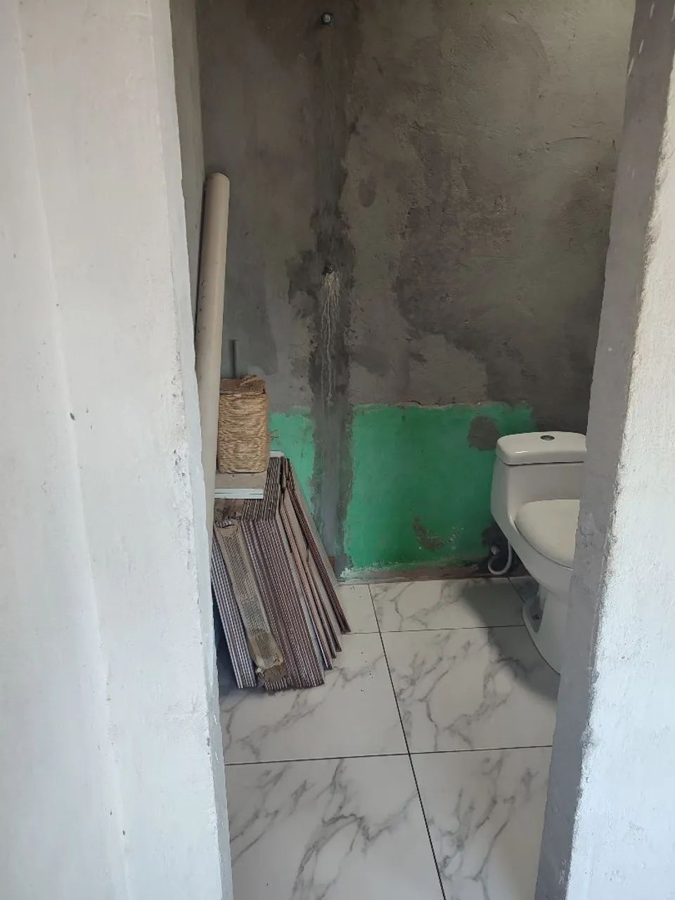 Oportunidade Única: VENDE-SE CASA COM PONTO COMERCIAL  R$70.000,00 - Foto 3