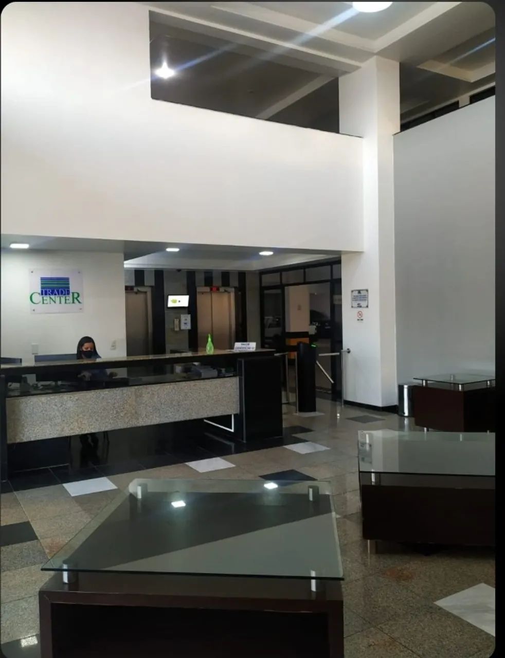 SALA COMERCIAL NO EDF. TRADE CENTER  - Foto 4