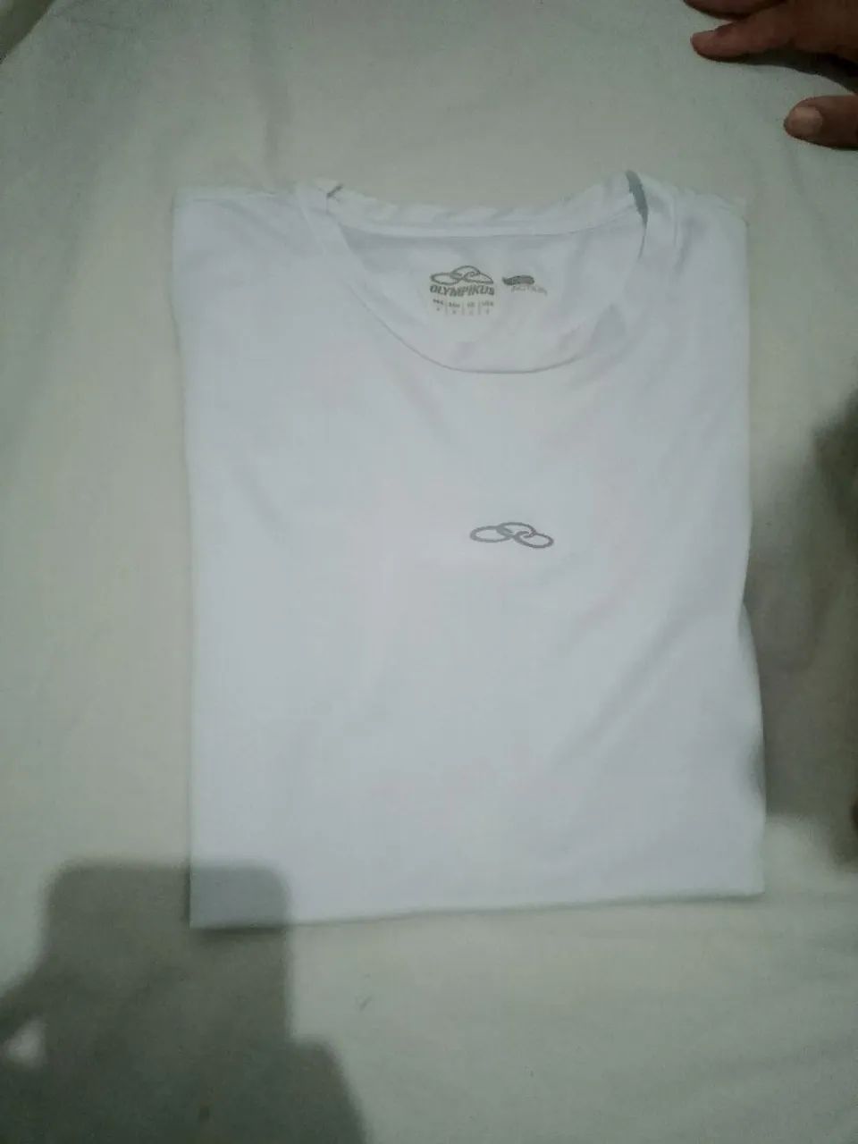 Camiseta Olympikus branca - tamanho M