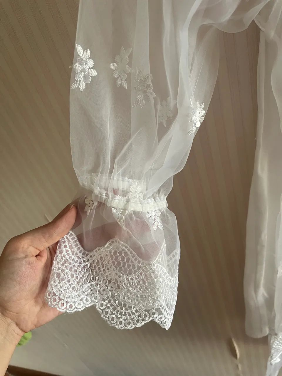 Vestido branco de renda  - Foto 3