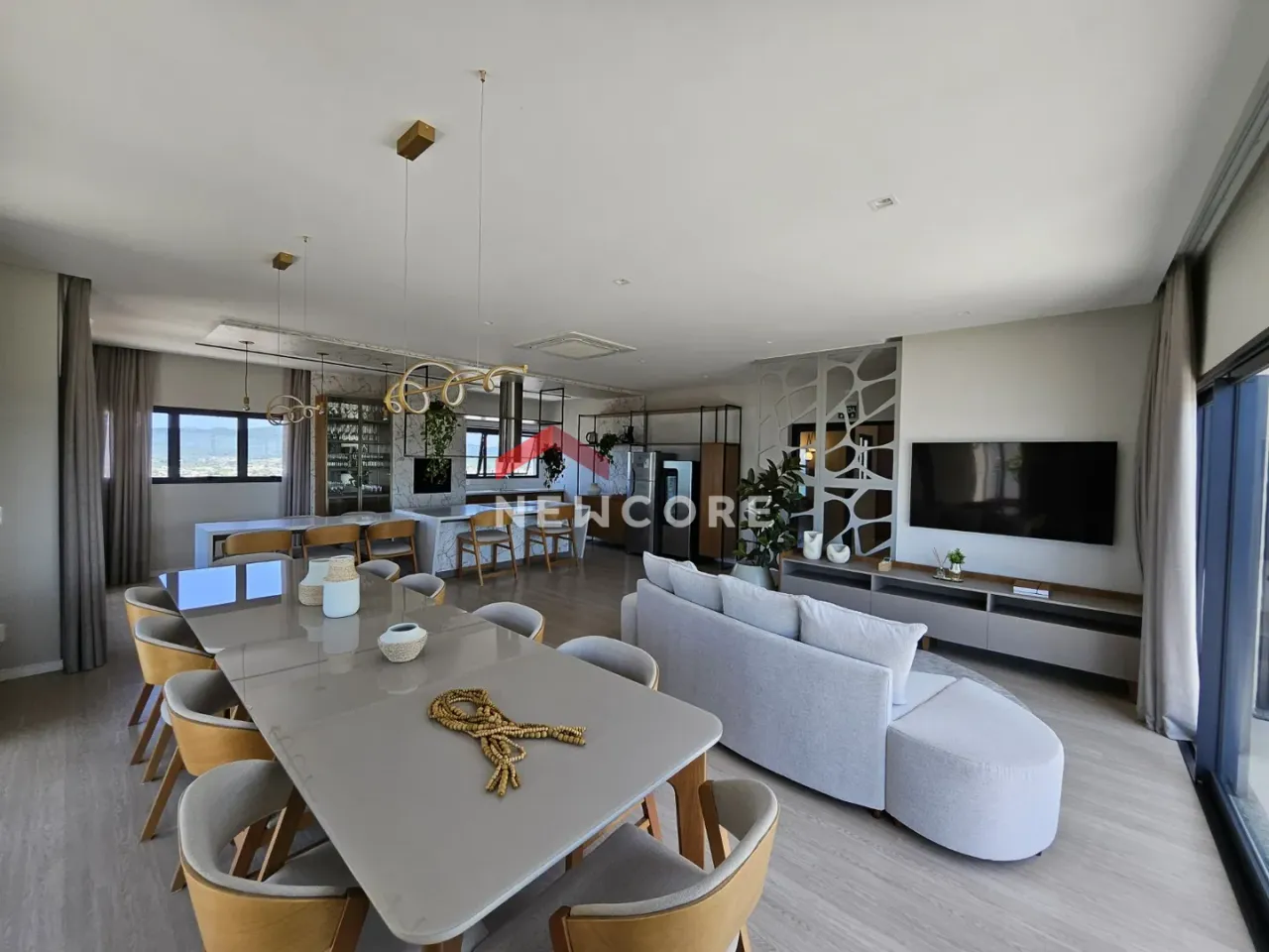 Apartamento em Av. Nereu Ramos - Centro - Balneário Piçarras/SC