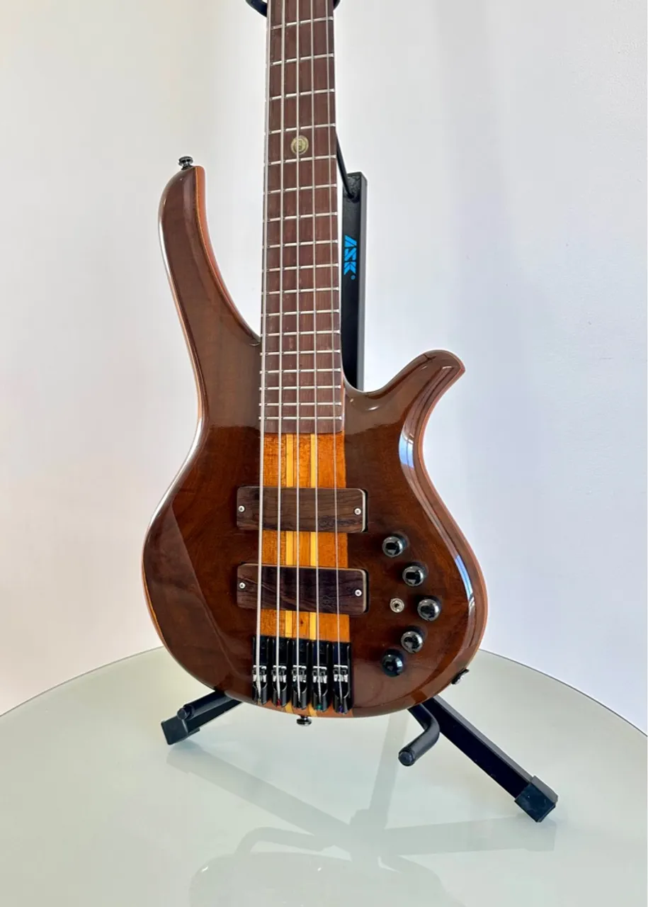 Contra Baixo Deoliveira Rainbow Classic 5 cordas