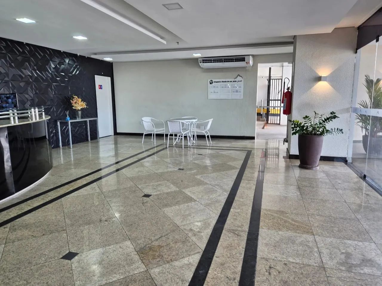 Edifício Montblanc, Apartamento para Locação no 14º Andar  Mobiliado, Varanda e Excelente  - Foto 4