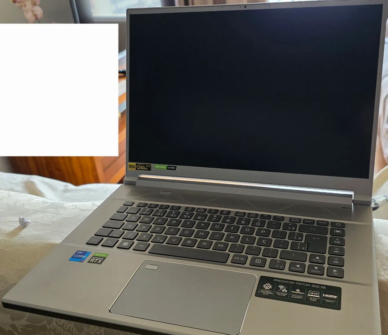 Acer Predator Helios Triton PT316-51S-78V9 (Usado) - Foto 3