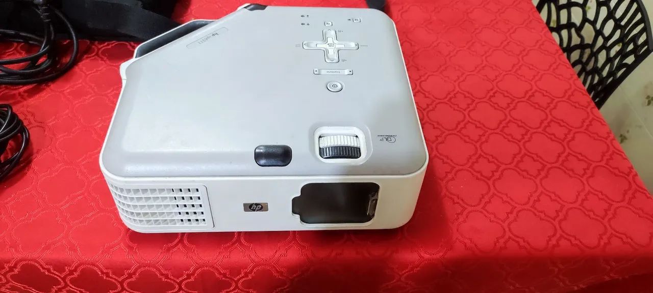 Projetor HP vp6311 com Bolsa e Cabos (Para Conserto / Peças) - Foto 3
