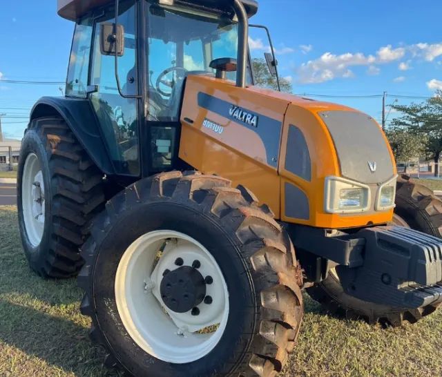 Trator Valtra Bm100 2016