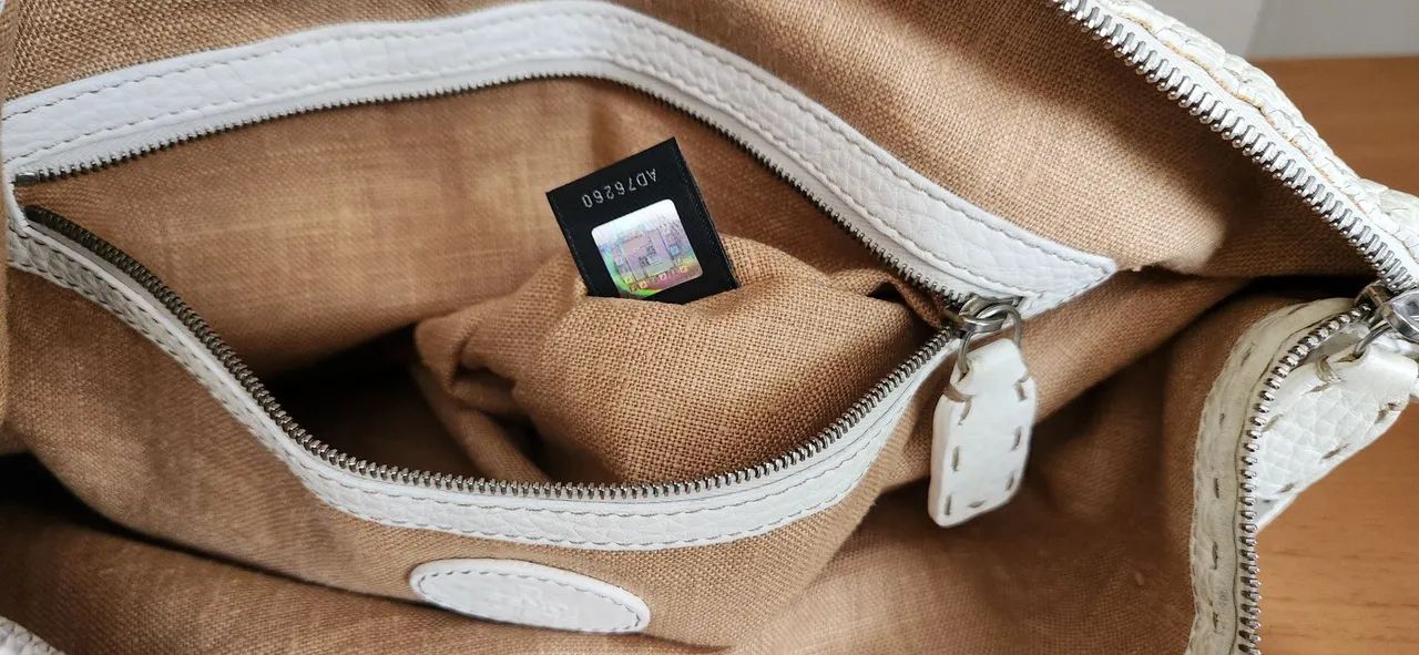 Lote bolsas originais! Fendi leva gucci também! - Foto 2