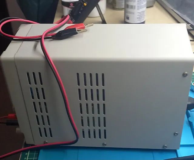Fonte Assimétrica (bancada) Hikari 3205S 30V 5A Regulável - POUCO USADA - Foto 5