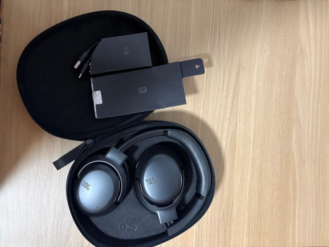 JBL tour one M2