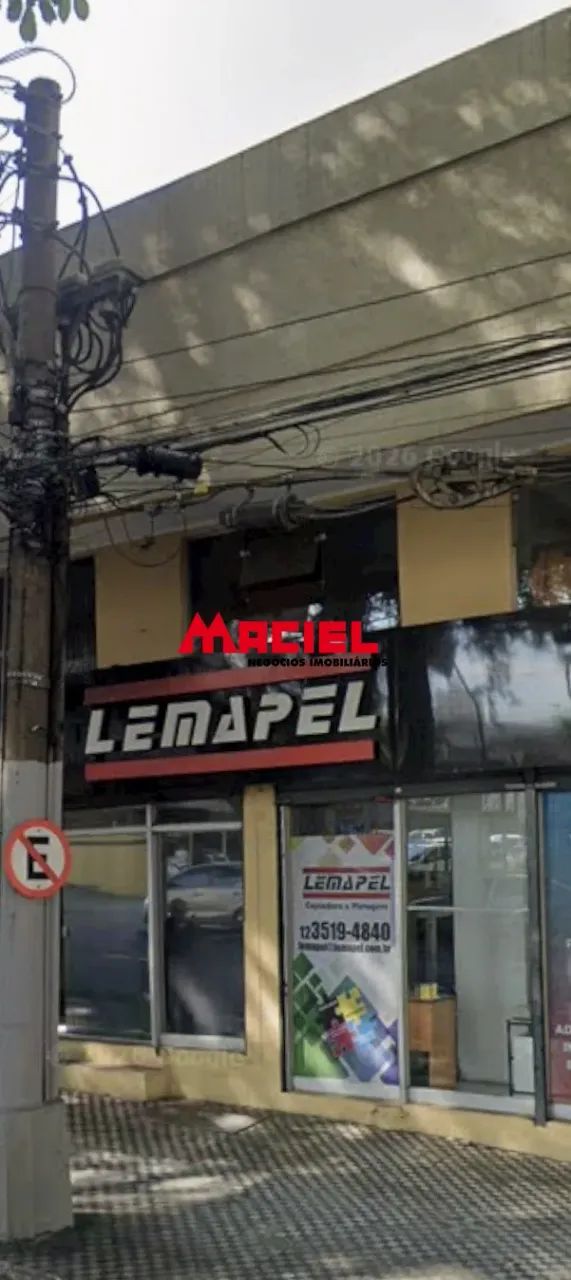 Loja no térreo em avenida bastante movimentada