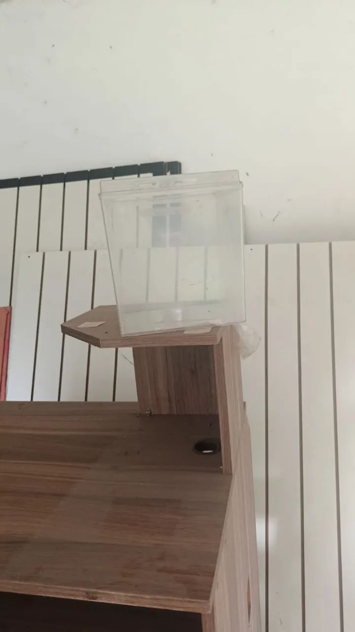 Prateleiras Mostruário Balcão e potes para comércio loja 
