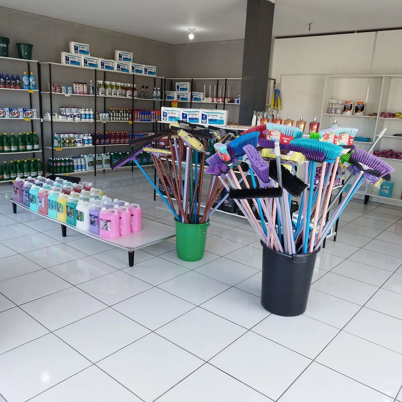Vende-se loja de produtos de limpeza e higiene 