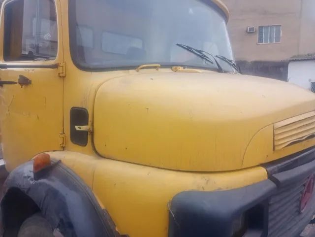 CAMINHÃO MB 1516  