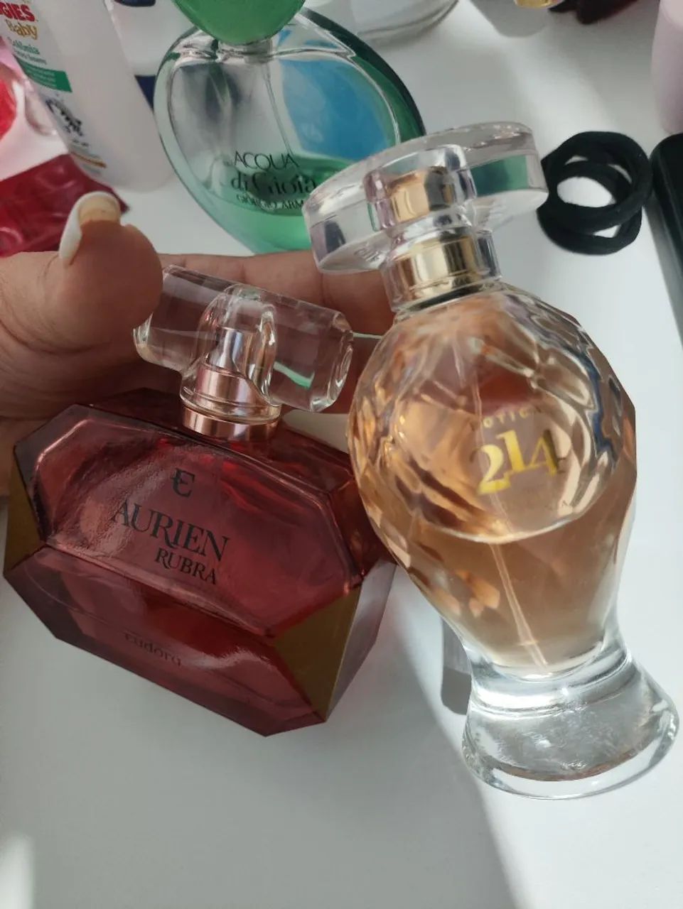 Perfumes pouco usados