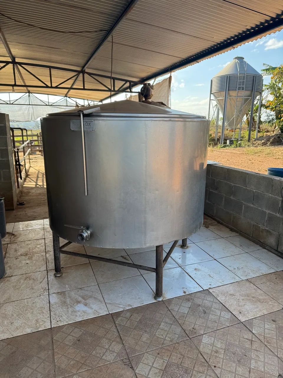 Vende se Tanque resfriador de leite