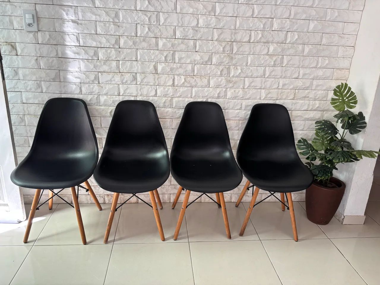 4 Cadeiras eames eiffel