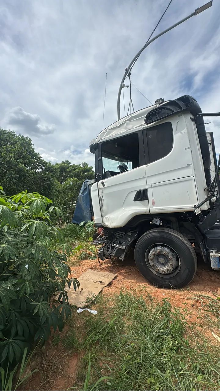 Scania r440 2015 baixada 