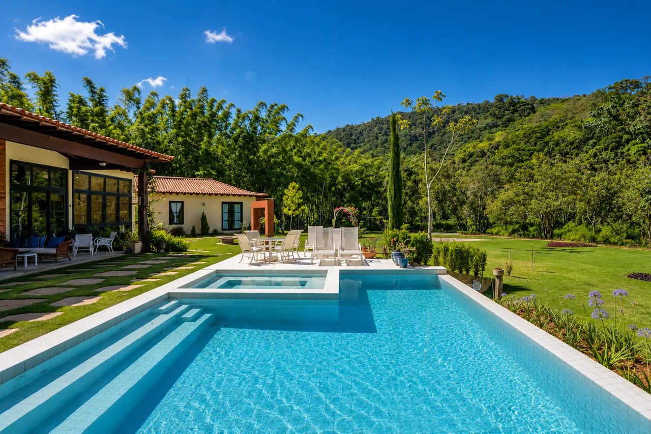 Casa linear com 4 quartos em Itaipava, Petrópolis