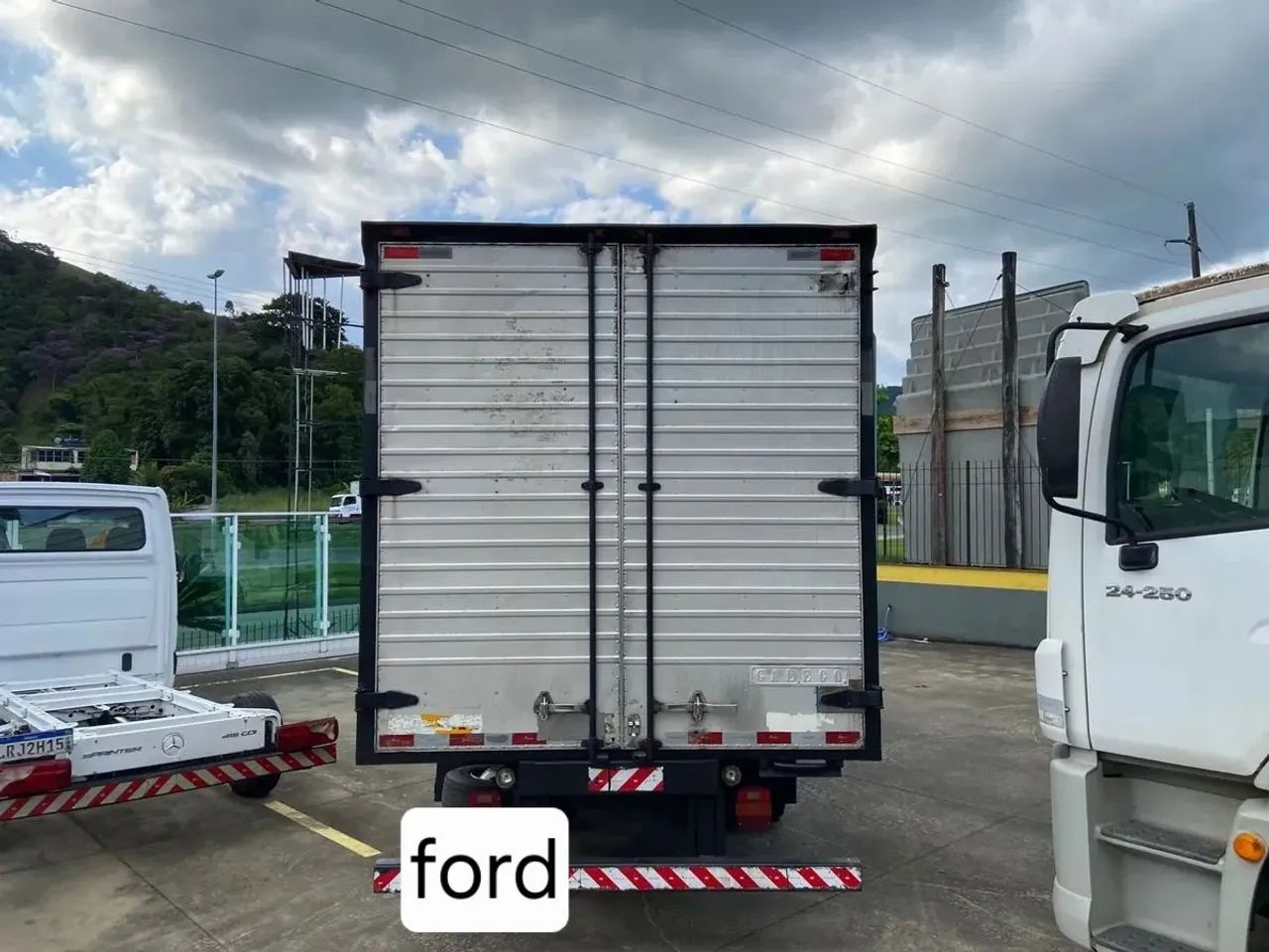 Ford 815 - Foto 4