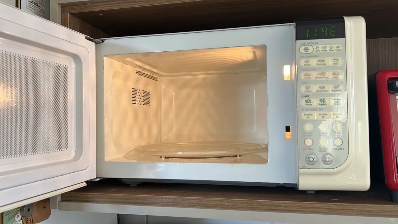 Microondas Electrolux, Branco. - Foto 2