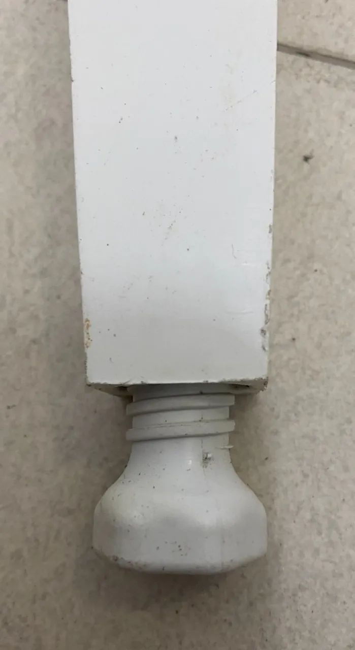 Pés Reguláveis para Armários / Móveis - Foto 2