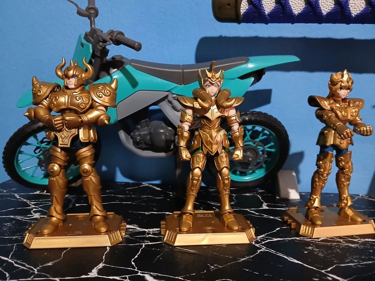 Bonecos cavaleiros do zodiaco e mario kart - Foto 3