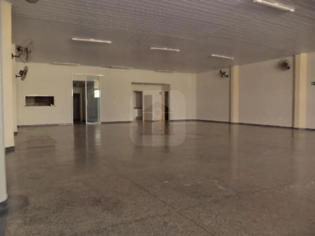 Comodo Para Venda No Bairro Santa Mônica - Foto 5