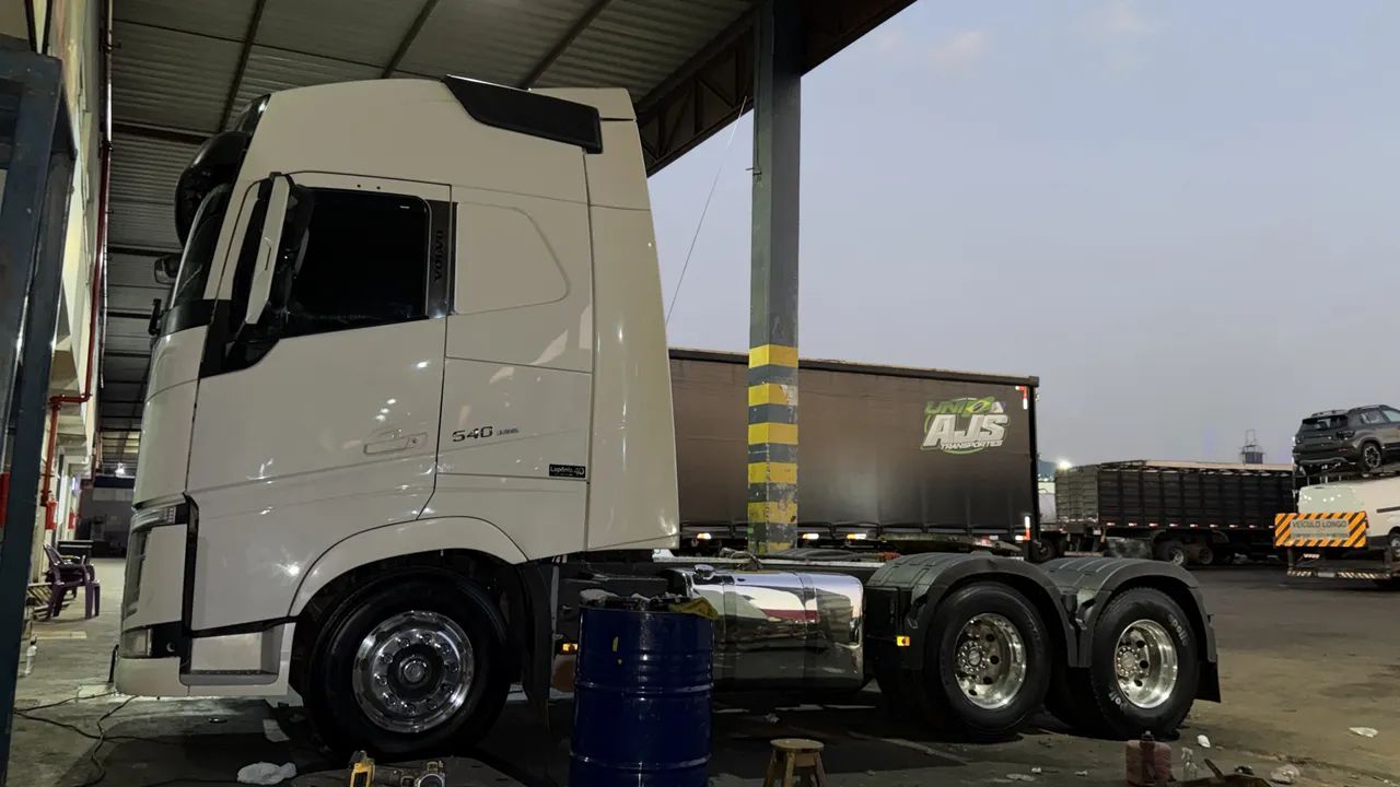 FH 540 6x4 conjunto 