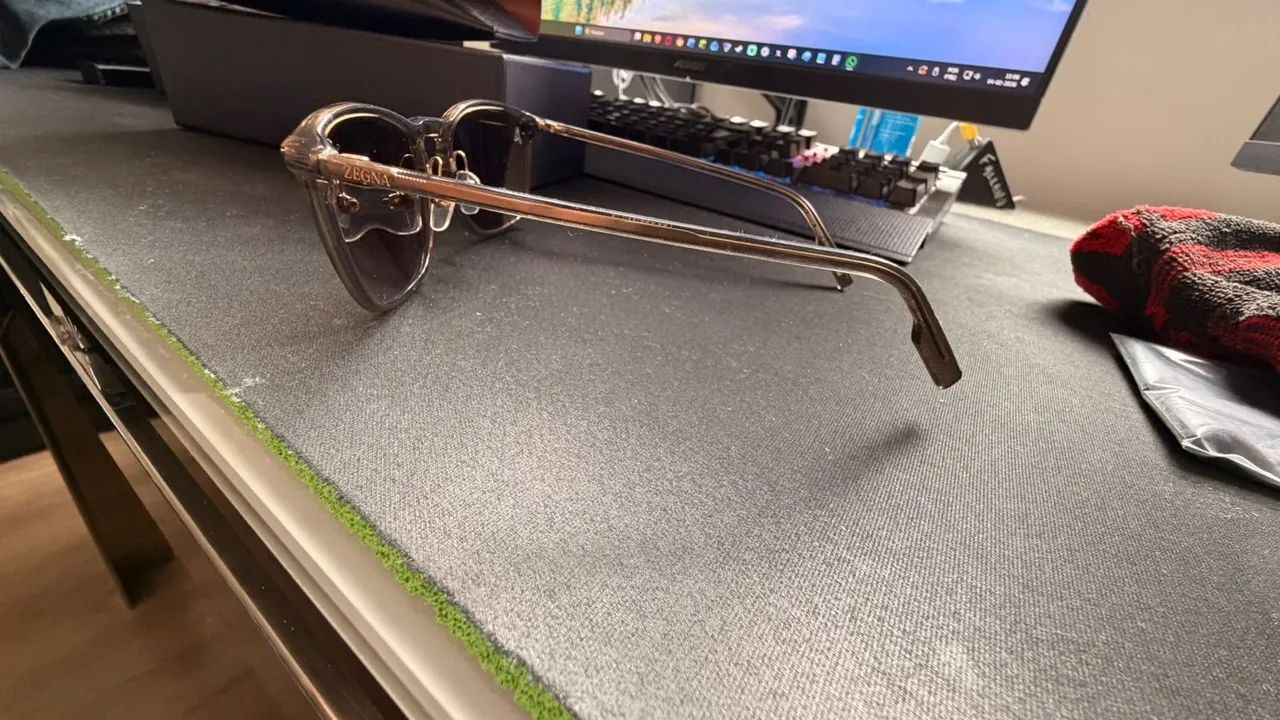 Óculos Zegna original EZ0211 usado 1 vez. Caixa e lenço com plástico ainda  - Foto 3