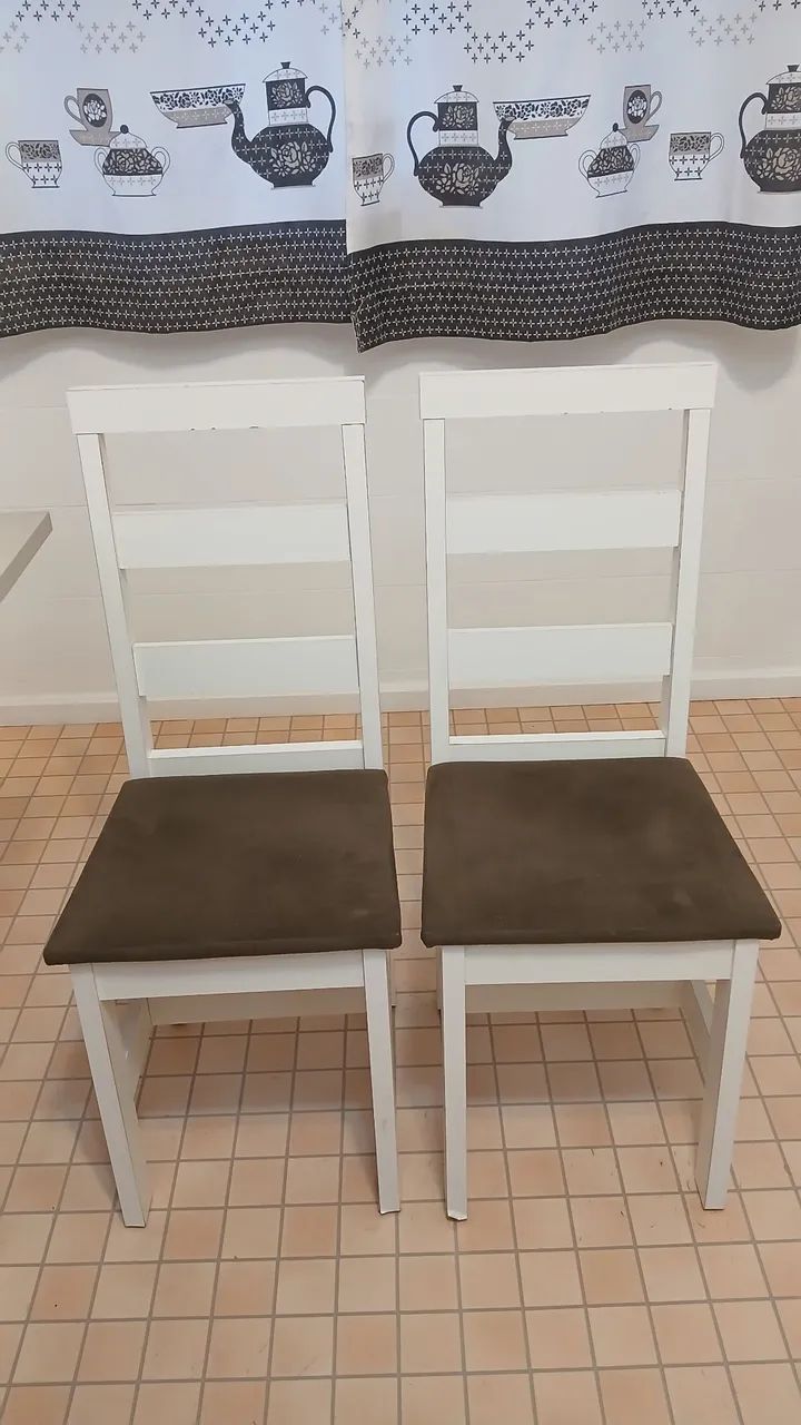 Cadeira de mdf usada
