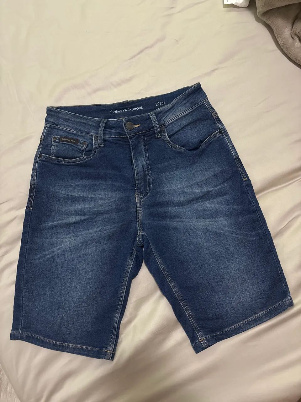 Bermuda praticamente nova Calvin Klein